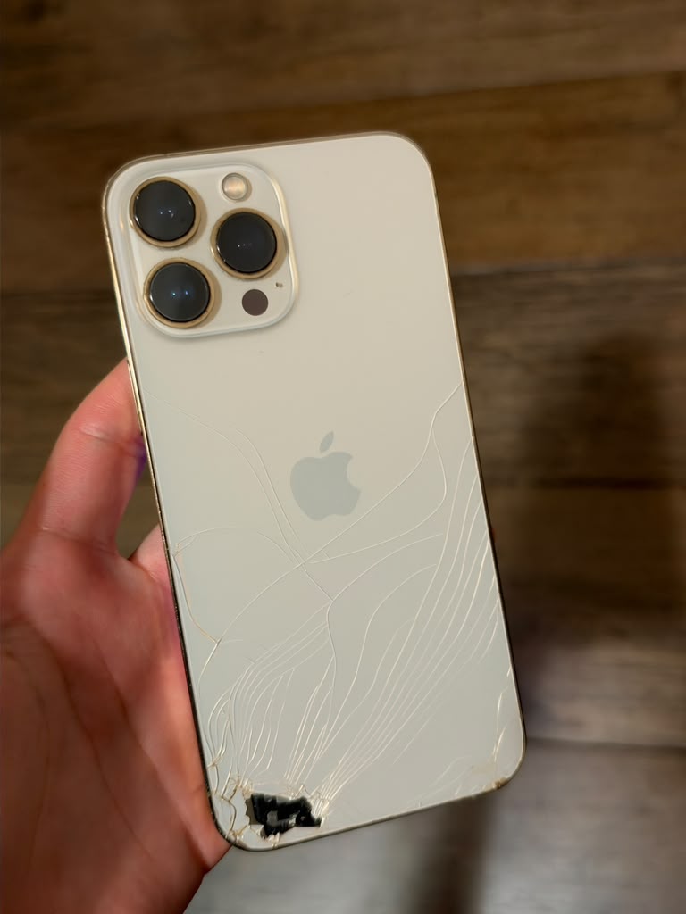 iPhone 13 Pro Max 128GB AT&T Cracked Back