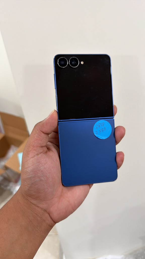 Samsung Galaxy Z Flip 7 Blue (FRP Locked, Lens Crack)