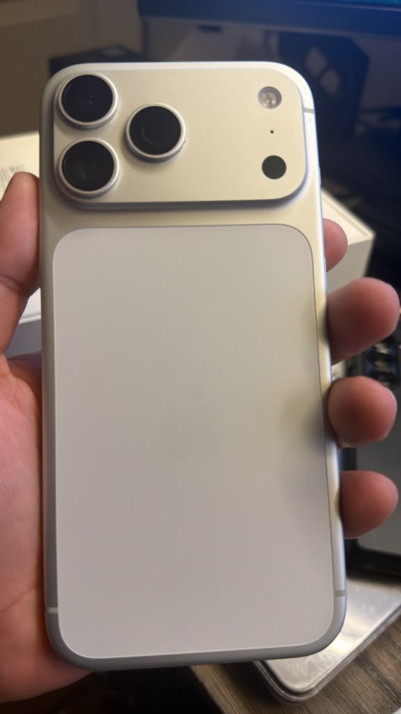 iPhone 17 Pro Max Silver (Parts Unit)